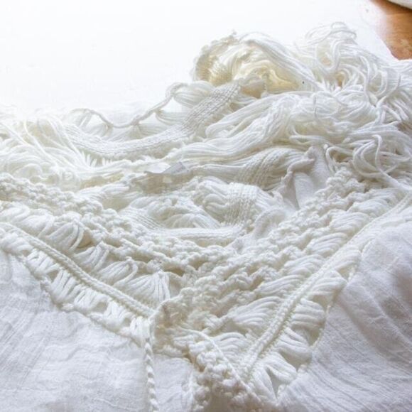 Paradise USA 70s Style Hippie Boho Gypsy Festival Long Crochet Vest Fringes M/L - Picture 8 of 9